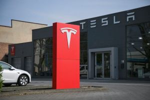 Duitse vakbond mikt op doorbraak bij Tesla-fabriek bij Berlijn