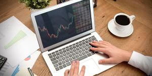 Kospi keldert met 12%, VIX piekt, maar vormt ASMI lichtpuntje?