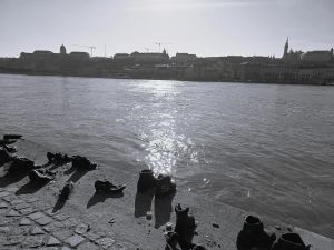 Shoes on the Danube Bank: Where the Dead Have No Graves