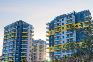 L’(in)accès à la justice récompense les abus dans la copropriété