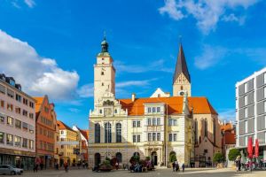 Schulstreik in Ingolstadt: Schulleiter der FOS/BOS droht Schüler:innen mit Anzeige wegen angeblichen Hausfriedensbruch