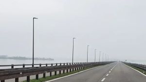 Luci di prova sulla ciclabile Grado-Belvedere, ma è polemica sul loro impatto