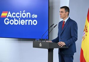 Pedro en su plaza de Oriente