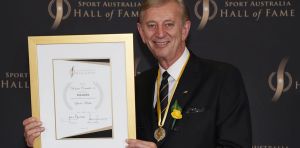 ‘Centimetre perfect’: how commentator Dennis Cometti became footy’s favourite voice