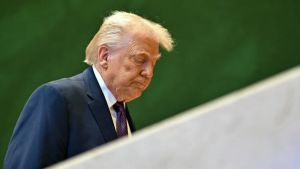 Trump diante do espelho persa: os limites do poder americano