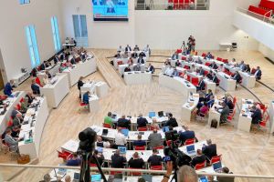 Brandenburg: Landtag ebnet Weg für neue Gruppe „Wir für Brandenburg“ – Kritik an geänderter „Lex AfD“