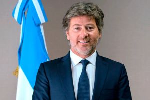 Milei refuerza su alianza con el “partido judicial” cercado por los escándalos