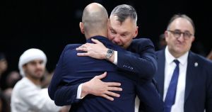 Το πάρτι γενεθλίων του Σάρας με επίτιμο καλεσμένο τον Σπανούλη Το πάρτι γενεθλίων του Σάρας με επίτιμο καλεσμένο τον Σπανούλη