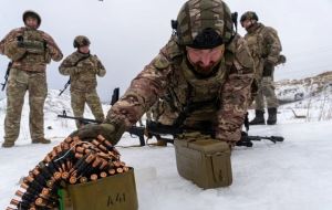 Οι Ουκρανοί έμειναν μόνοι