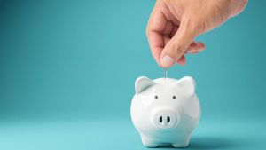 ‘ബാങ്കർമാർ സേവനപാതയിൽ നിന്ന് പാളം തെറ്റിയോടാൻ തുടങ്ങിയിട്ട് കാലമെത്രയായി!’