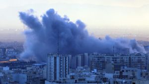 „Slične taktike bi mogle biti primenjene protiv Rusije“: Ruski državni mediji kritikuju američko-izraelske „ratne zločine“ u Iranu