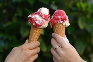 Die erste Kugel Eis des Jahres: Ein gesamtdeutsches Erweckungserlebnis