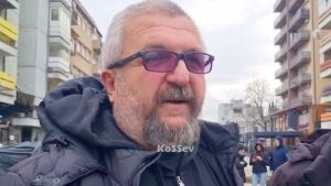Autoprevoznik tvrdi da mora da plati milionski poreski dug jer iz Kosovske Mitrovice vozio studente na proteste