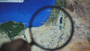 Mossad mı yaptı CIA mi destekledi?