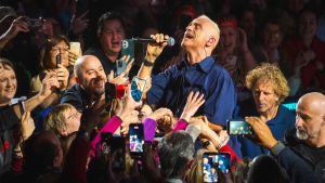 Eros Ramazzotti canta la pace: “Se parli di guerra e genocidio ti esponi a ritorsioni incomprensibili”