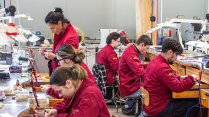 La ripresa degli istituti professionali: crescita lenta (ma costante) dal 2022. E in 1.407 scelgono il quadriennale