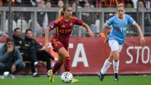 565 Euro für eine getragene Hose: Die AS Rom sexualisiert die eigenen Fußballerinnen