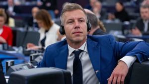 „Nijedan strani lider ne može da preti nijednom Mađaru“: Peter Mađar traži izvinjenje od Zelenskog (VIDEO)