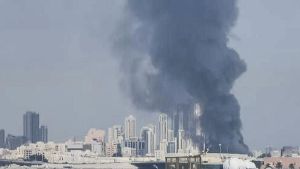 La guerra triangular: Irán golpea a EEUU atacando a sus aliados del Golfo y desata un terremoto regional