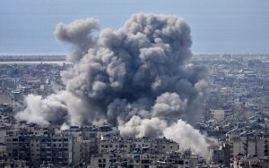 Five soldiers seriously wounded by Hezbollah rocket as Air Force pounds Beirut