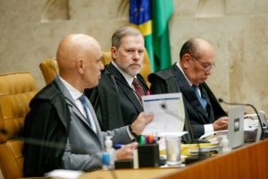 Quem vai fazer alguma coisa?