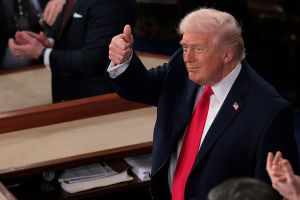 Donald Trump joue sa présidence en Iran