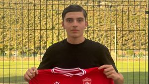 Il grave incidente, il coma, poi il lieto fine: dopo 91 giorni Pino torna a casa. L’abbraccio di una comunità