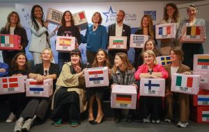 (FENOMENI) Kolumna Svetlane Slapšak: Za potepuškega psa