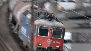 Von leisen Menschen und lauten Zügen, oder: nicht immer bekommt man das, was draufsteht