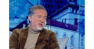 Какъв е Иво Христов: най-авторитетният говорител на партията на Румен Радев или държавен служител? *