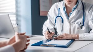 Sanità, nel 2028 ci sarà un picco di pazienti. Sempre più difficile andare dal medico