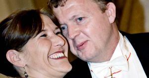 De blå vil forblive betydningsløse, til de forstår, at absolut ingenting betyder noget for statsministeren. Undtagen magten