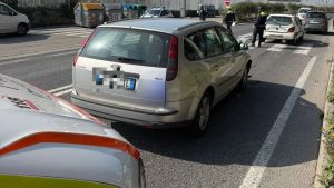 Tamponamento lungo Passeggio Sant’Andrea, tre feriti lievi
