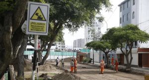 Obras en Vía Expresa Sur que partieron en dos al colegio Hiram Bingham