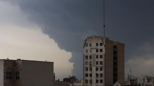 Israel y EEUU atacan depósitos de almacenamiento de petróleo e instalaciones de refinación en Teherán por primera vez