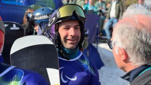 Paralimpiadi Cortina, oro di Emanuel Perathoner nello snowboardcross