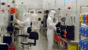 Cambio di passo alla St: “Ora serve un accordo da firmare al ministero”