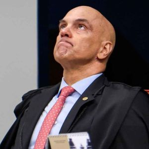 O mito do herói e a desconstrução do ministro Xandão no caso Master