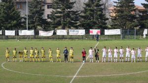Paura in campo per un calciatore: ricoverato dopo scontro di gioco