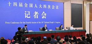 China defende o multilateralismo em um mundo cada vez mais fragmentado