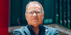 A experiência do colaborador também existe num domingo às oito da manhã