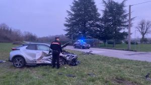 Scontro tra due auto a Tarcento: tre persone all’ospedale