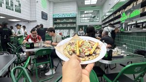 Taquería se apodera de Paseo de la Reforma tras la visita de los turistas por el Mundial