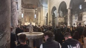 L’ultimo saluto a Francesco Lassi: “Ti terremo addosso per sempre”