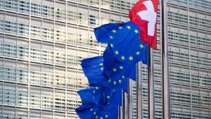 Worüber die Schweiz nicht spricht: Die heute real existierende Rechtsübernahme