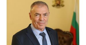 Покрай “Космос” трябва да проверим системата на училищата, но матурите са истинският тест