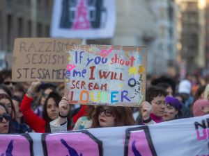Che pericolosa questa sinistra che divide tutti in buoni e cattivi
