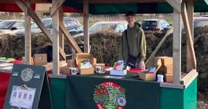 Teenager expands business with 'grow your own' kits