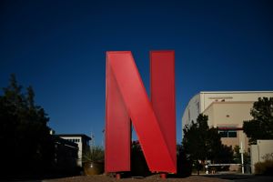 Netflix (NFLX) Shares Dip Amid Analyst Downgrade, Trading Around $98 on Volatile Session