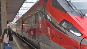 Rfi: stop ai treni sulla Firenze-Roma dalla mezzanotte di sabato 11 alle 15 di domenica 12 aprile